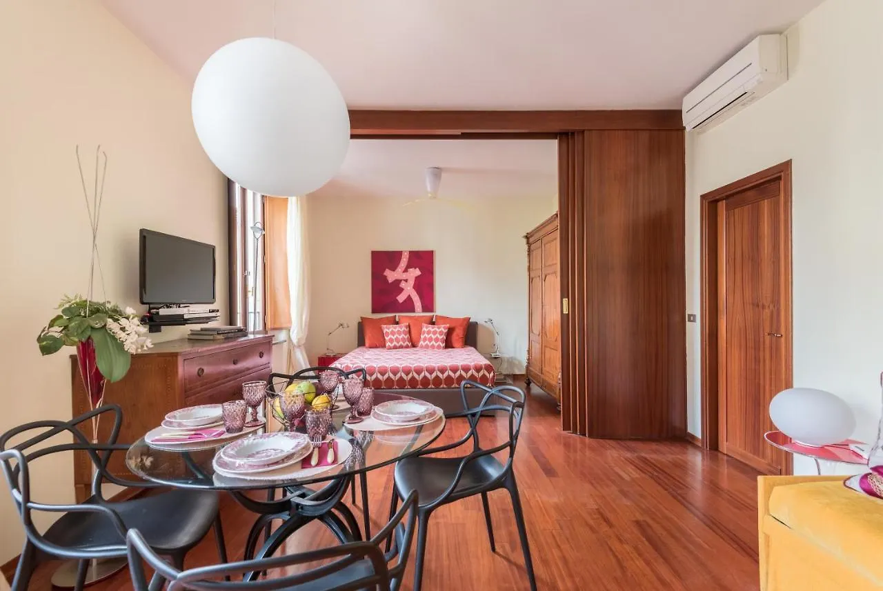 Design Apartments Florence- Florence City Center 0*,  Italy